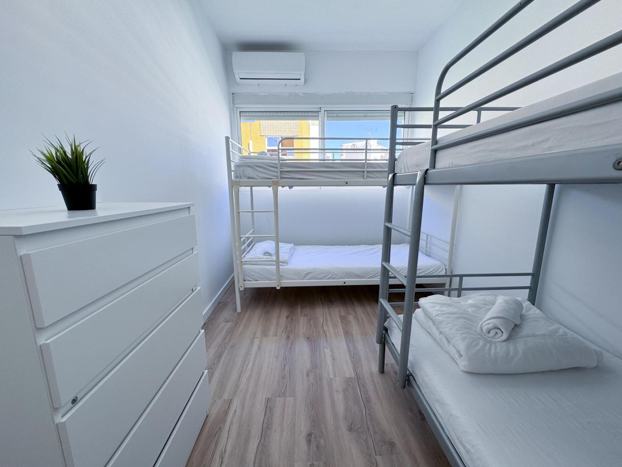 Muede Hostel Торемолинос Екстериор снимка